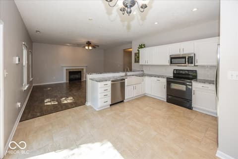 Photo of 13191 Sweet Briar Parkway, Fishers, IN