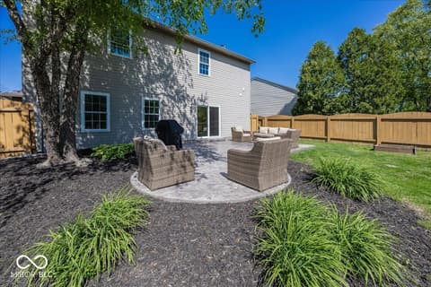 Photo of 13191 Sweet Briar Parkway, Fishers, IN