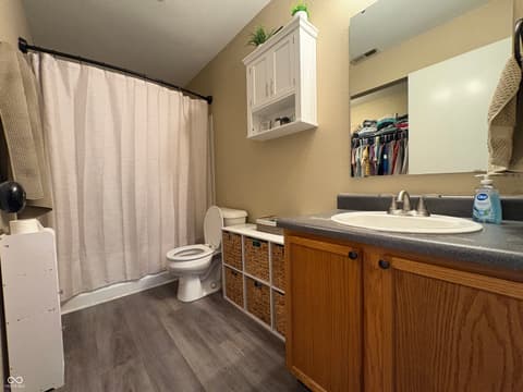 Primary bathroom at 1627 Carriage Circle, Shelbyville, IN