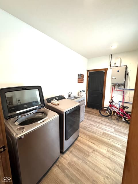 Laundry room at 3300 Carmel Ridge Lane, Morgantown, IN