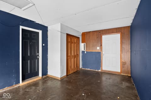 Foyer at 3914 Richelieu Road, Indianapolis, IN