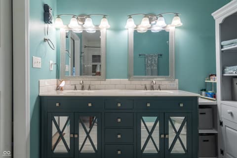 Primary bathroom at 2101 Elizaville Road, Lebanon, IN