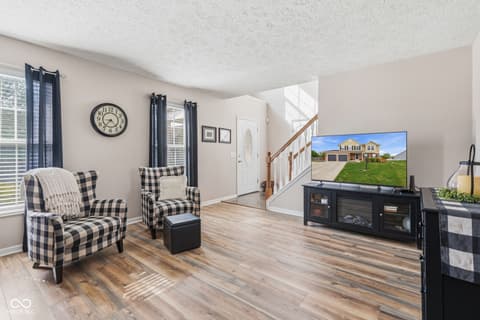 Sitting Room — 721 Creston Point Circle, Indianapolis, IN