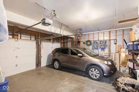 Garage at 721 Creston Point Circle, Indianapolis, IN