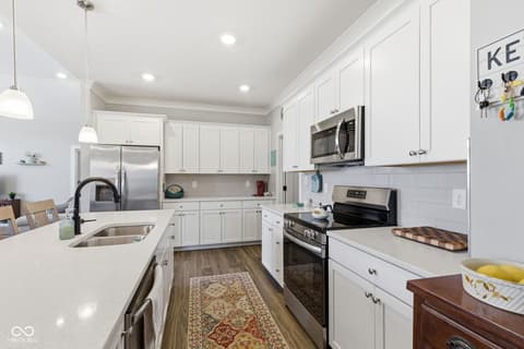 Kitchen at 4423 W Preserve Pass, New Palestine, IN