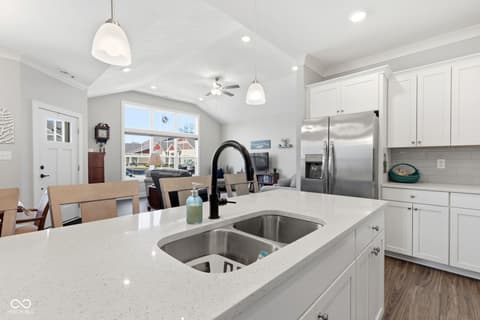 Kitchen at 4423 W Preserve Pass, New Palestine, IN