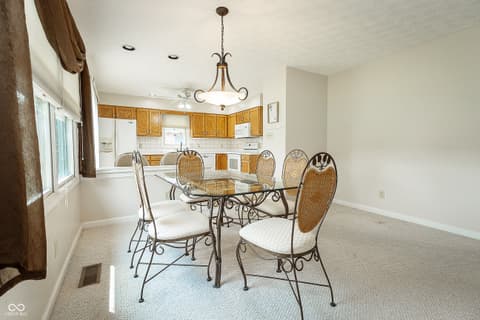 Photo of 1025 Woodridge, Brownsburg, IN