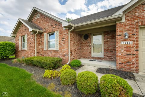 Photo of 1025 Woodridge, Brownsburg, IN