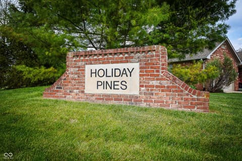Photo of 1025 Woodridge, Brownsburg, IN
