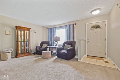 Foyer at 4078 W Fairview Road, Greenwood, IN