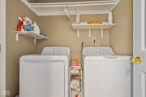 Laundry room at 4078 W Fairview Road, Greenwood, IN