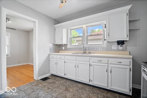 Photo of 35 N Elizabeth Street, Indianapolis, IN