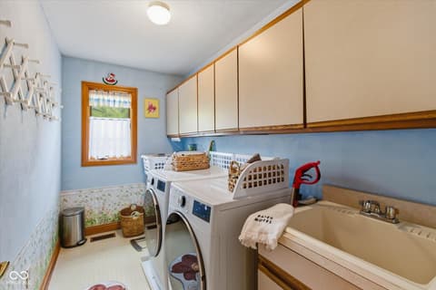 Photo of 1353 Bur Oak Court, Avon, IN