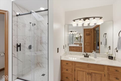 Photo of 1353 Bur Oak Court, Avon, IN