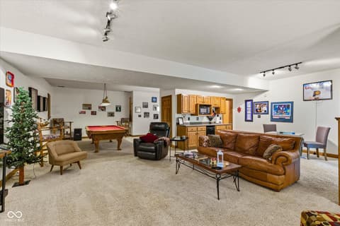 Photo of 1353 Bur Oak Court, Avon, IN