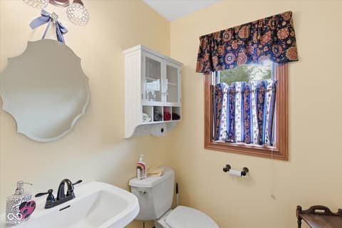 Photo of 1353 Bur Oak Court, Avon, IN