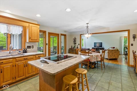 Photo of 1353 Bur Oak Court, Avon, IN