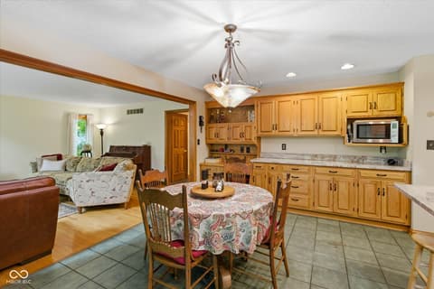 Photo of 1353 Bur Oak Court, Avon, IN
