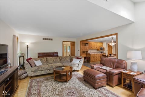 Photo of 1353 Bur Oak Court, Avon, IN
