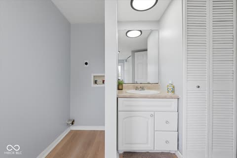 Bathroom at 10941 N County Road 1050 E, Hope, IN