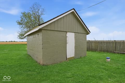 Out Buildings — 10941 N County Road 1050 E, Hope, IN