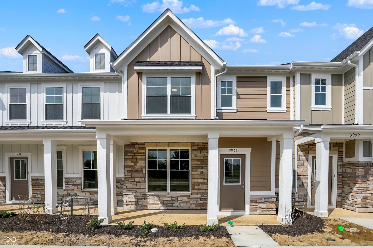 Front exterior at 3951 Sandpiper Way, Brownsburg, IN