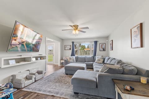 Photo of 8109 Laura Lynne Lane, Indianapolis, IN