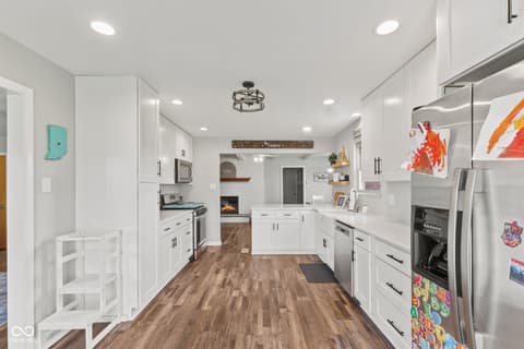 Photo of 8109 Laura Lynne Lane, Indianapolis, IN