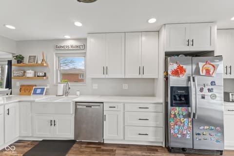 Photo of 8109 Laura Lynne Lane, Indianapolis, IN