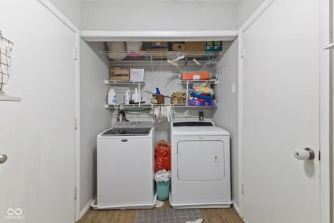 Photo of 8109 Laura Lynne Lane, Indianapolis, IN