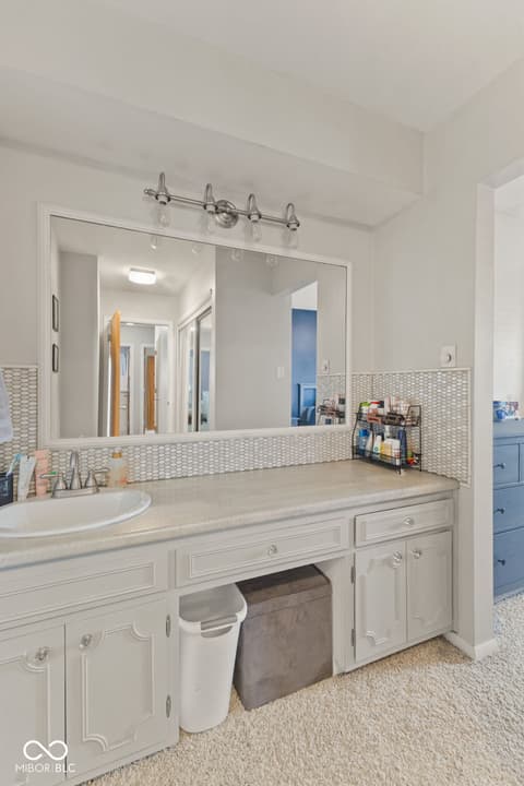Photo of 8109 Laura Lynne Lane, Indianapolis, IN