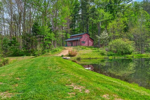 Photo of 5980 Pine Tree Lane, Morgantown, IN