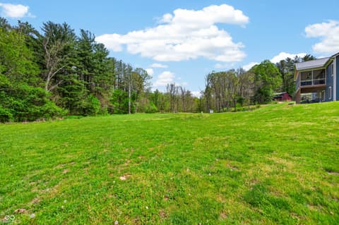 Photo of 5980 Pine Tree Lane, Morgantown, IN