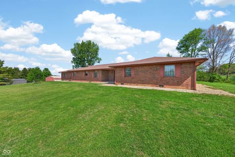 Photo of 1546 W 750 S, Trafalgar, IN
