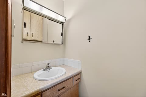 Photo of 1546 W 750 S, Trafalgar, IN