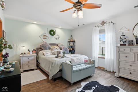 Photo of 7837 Park Ward Place, Indianapolis, IN