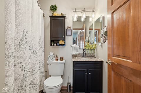 Photo of 7837 Park Ward Place, Indianapolis, IN