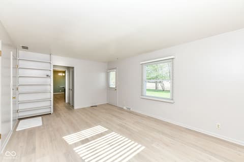 Family room at 3629 Tulip Street, Anderson, IN