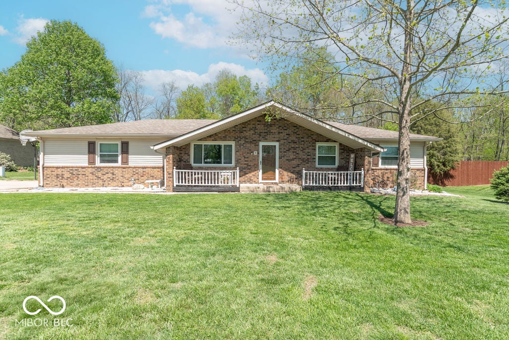 Photo of 2590 E County Road 800 S, Clayton, IN