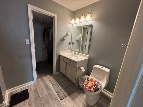 Photo of 5340 Waterton Lakes Drive, Indianapolis, IN