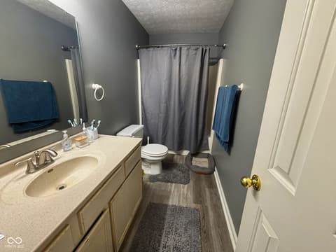 Photo of 5340 Waterton Lakes Drive, Indianapolis, IN