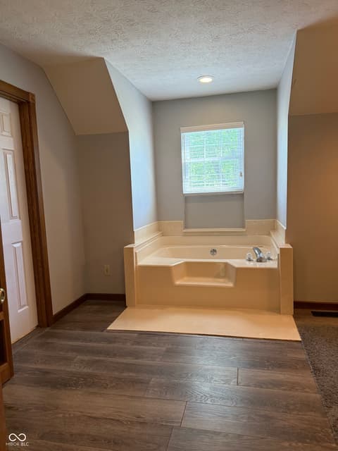 Photo of 9645 N County Road 75 W, Westport, IN