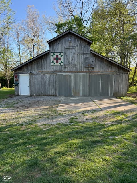 Photo of 9645 N County Road 75 W, Westport, IN