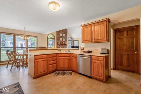 Photo of 601 Coventry Drive, Seymour, IN
