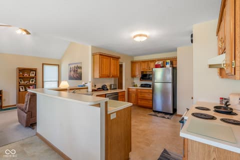 Photo of 601 Coventry Drive, Seymour, IN