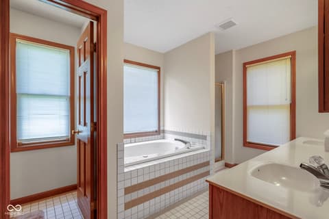 Photo of 601 Coventry Drive, Seymour, IN