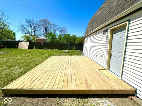 Outdoor living area at 5725 Greenfield Avenue, Indianapolis, IN