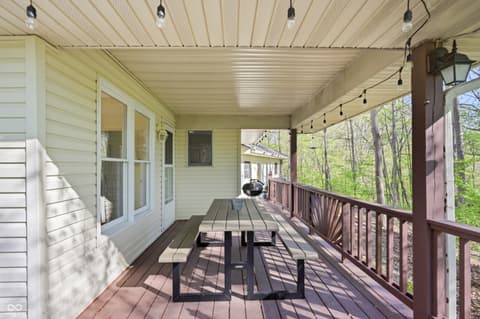 Outdoor living area at 268 Lincoln Hill, Coatesville, IN
