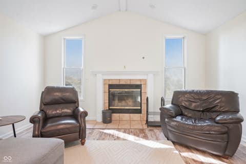 Family room at 268 Lincoln Hill, Coatesville, IN