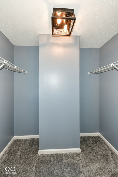 Walk In Closets — 5880 Gadsen Drive, Plainfield, IN